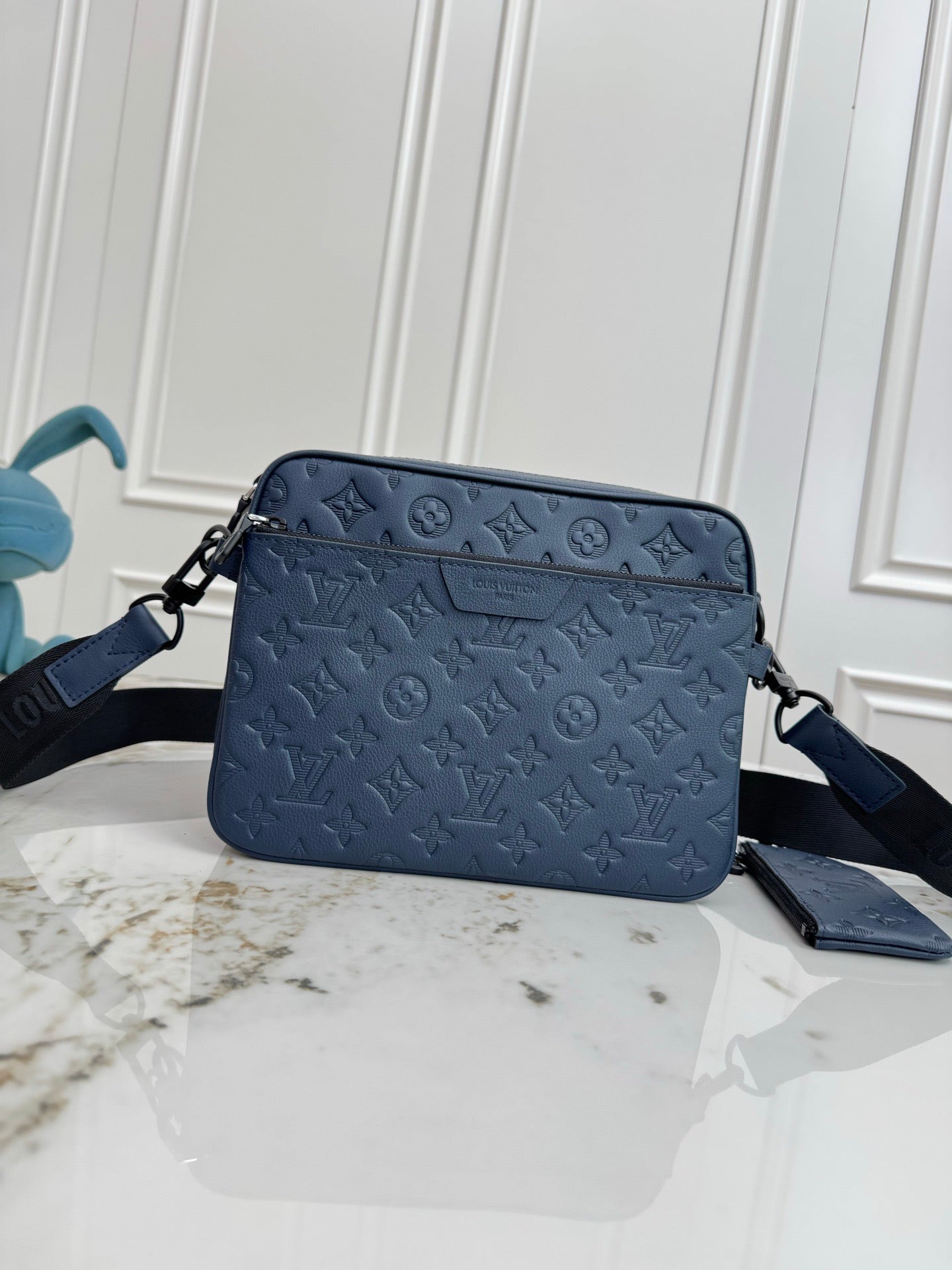 Louis Vuitton Cross Body Bag